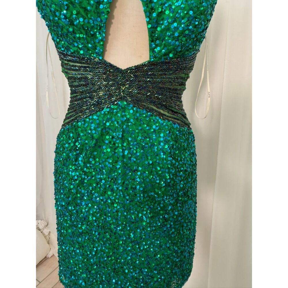Aleta Emerald green dress - Picture 7 of 7